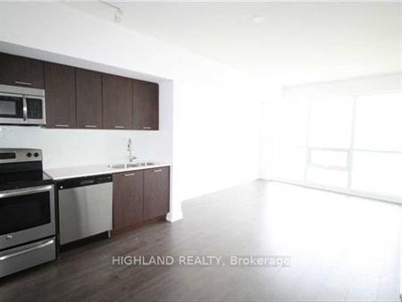 Mimico/Lake Shore-Open Concept 1Bd+Den Parking & Locker