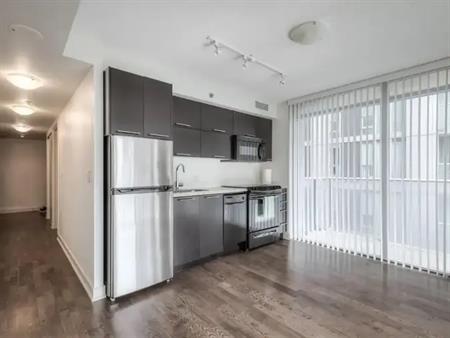 21 Nelson St., Suite 626 | 21 Nelson Street, Toronto