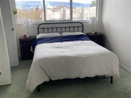 Private Room in Pt. Grey Duplex Available to rent, March 1st -June 1st