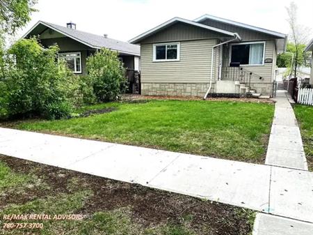 UPPER 12019 56 Street Northwest | 12019 56 Street Northwest, Edmonton