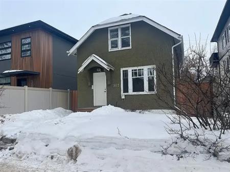 Close to downtown for convenient access to shopping | 307 Clarence Avenue South, Saskatoon