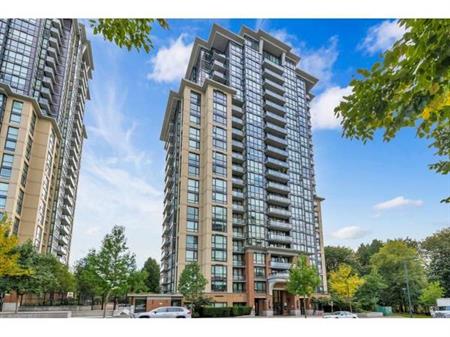 Surrey Central 1 bedroom and den apartment for rent