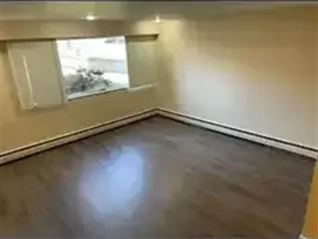 Large and Clean Mount Royal Apartment | 8 - 1803 9 Street, Calgary