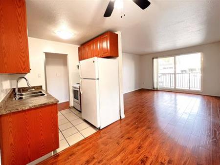 Spacious One Bedroom 1st Floor Available Mar 15th