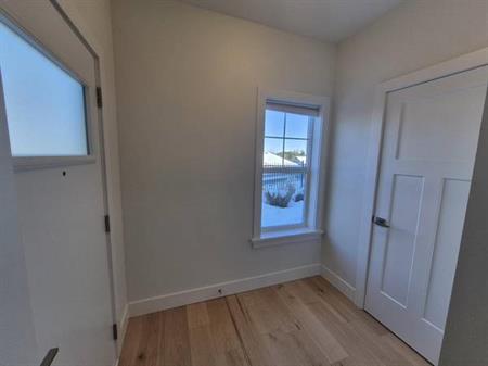 Spacious and Bright 1-Bedroom + Den Suite in Exclusive Bear Mountain