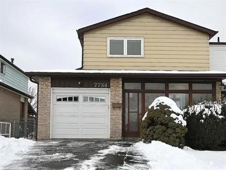 Double storey 3 bedroom semi detached house | 7734 Benavon Road, Mississauga