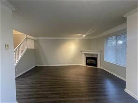 Three Bed Three Bath Townhouse!