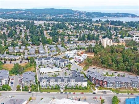 Surface Parking, 2/bd, Located in Nanaimo