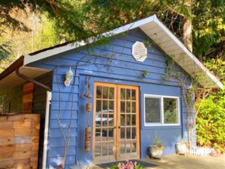 1 Bed/ 1 Bath Guesthouse for Rent on Roberts Creek Acreage