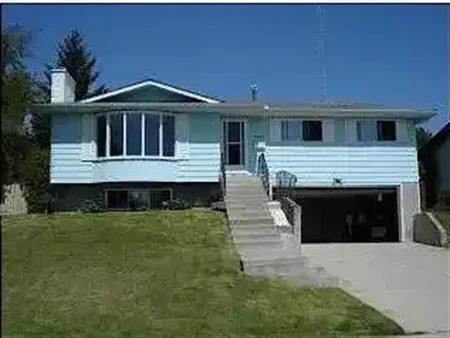 4 Bedroom Walk-out House for Rent from the 1st at Dalhousie | Calgary