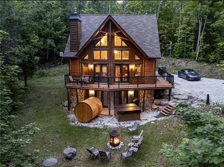 Chalet Kanata - Close to Mont Tremblunt - Hot Tub - Sauna - Lake Access