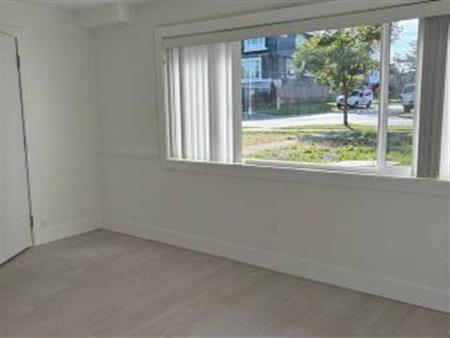 $2600/ 2 br - Newly Renovated 2 Bedroom Ground Level Suite