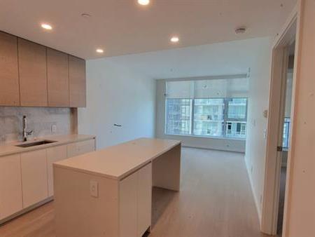 Brand New 1 bedroom 1 Den Apartment Gilmore Place