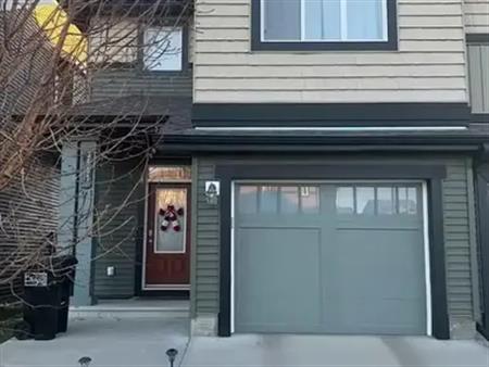 4 Bedroom 3.5 Bath Duplex | 3505 Cherry Landing Southwest, Edmonton