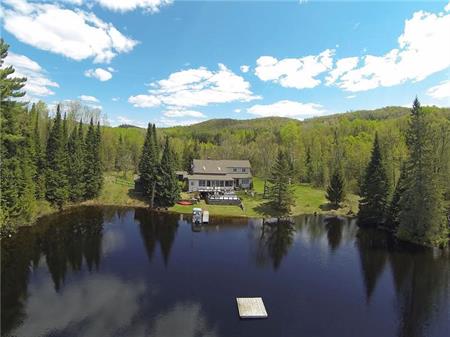 The Pines of Lac des Iles - Cottage Home. Canoe, Kayak, Hike, Swim, Fish, Ski.