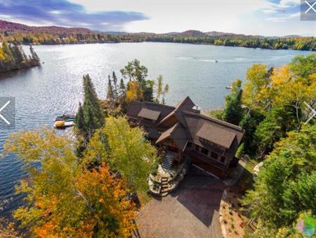 Stunning Laurentian Chalet w/Superb Architecture-Fabulous Views of Lac Ludger