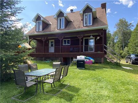 Cottage on lake Patterson