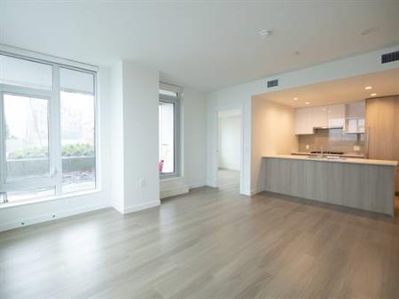 For Rent: $2950 / 2 Bed 2 Bath / 883 sqft / New Westminster