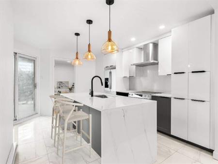 2 CH - 1 SDB - Montréal - $2,140 /mo