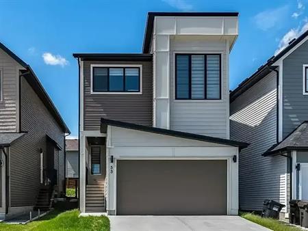 Spacious & Luxurious 3-Bedroom Home with Den - Prime Copperfield Location | Calgary