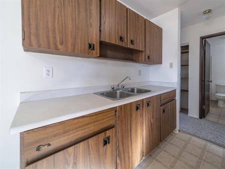 Aspen Apartments | 1101 14 Street, Wainwright