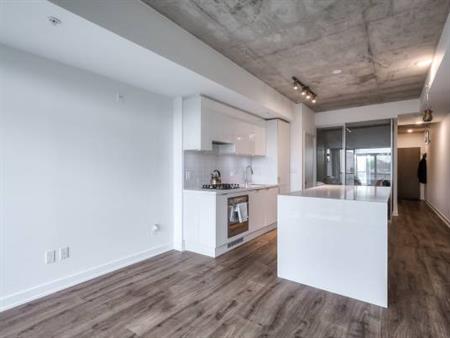 109 OSSINGTON AVE. #310 - LOFT STYLE 1BED/1BATH EXECUTIVE SUITE