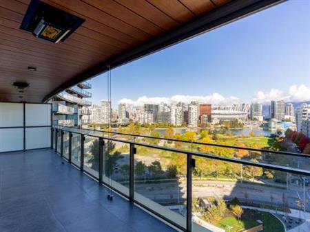 NEW 2 BED, 2 BATH + DEN IN OLYMPIC VILLAGE @ AVENUE ONE W/ VIEWS