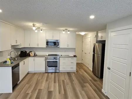 2 Bedroom Stacked Townhouse | 328 Cranbrook Square Southeast, Calgary