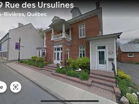 grand 4 et demi a louer, en plein quartier historique de trois-rivieres, superbe logement dans une maison historique