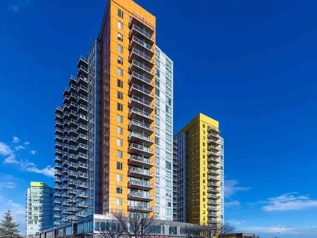 2195.00 Best Deal, Large 2Bed 2Bath,Private Parking,Locker,University City Condo | 608 - 3820 Brentwood Road NW, Calgary