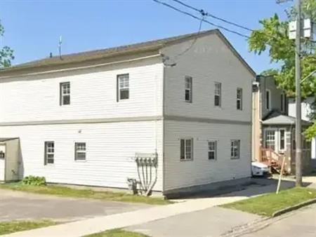 37 Seventh Street | 37 Seventh Street, Welland