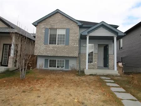 15 Saddlefield Road NE | 15 Saddlefield Road Northeast, Calgary