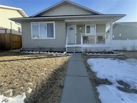 House For Rent 5 bedroom | 1014 17 Street Southeast, High River