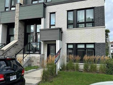 2 CH - 1 SDB - Laval - $1,850 /mo