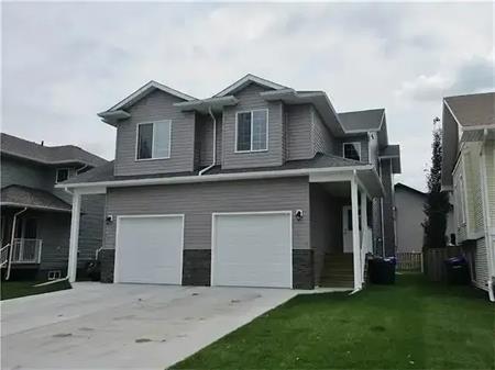 4 bedroom House in Olds | Olds