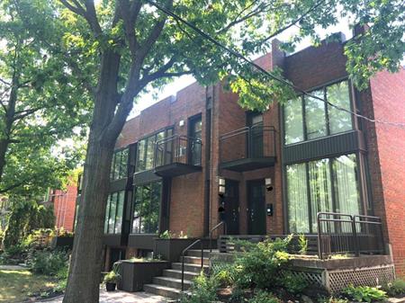 Appartement lumineux rénové de 2 chambres à louer dans le quartier tranquille et nature d'Ahuntsic