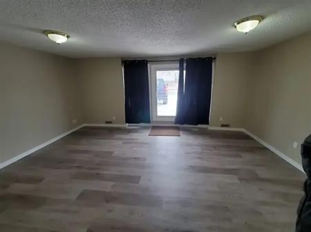 Spacious, Bright, 2 B/Room Suite SW- Utilities INCLUDED | 1124 40 STREET SW, Calgary