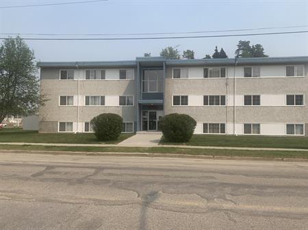 Parkland Apartments | 817 46 Street, Edson