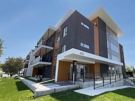 632 Notre-Dame Repentigny | 4½ à louer | INTERNET | ASCENSEUR | STATIONNEMENT INTÉRIEUR | EAU CHAUDE | RANGEMENT| JUILLET 202