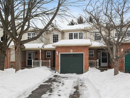 6 Blackdome Crescent, Kanata Spacious Backyard with no rear neighbours - Available from May 1st 2025 | 6 Blackdome Crescent, 