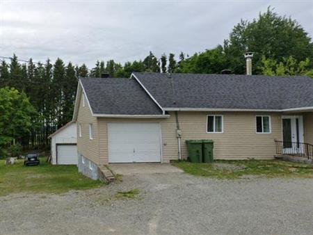 ST-ADALBERT - Maison de 3 chambres avec garage