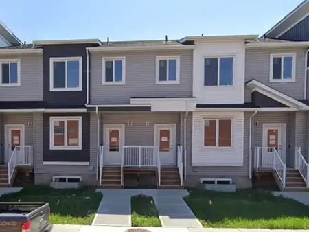 3 Bedroom 2.5 Bathroom  Rowhouse Style Units - SF187 | 10111 117 Ave, Edmonton