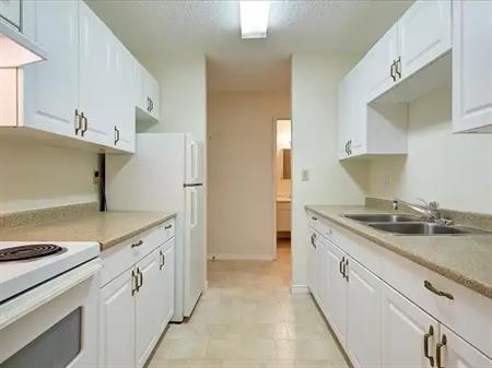 Lombardy Park Apartments | 1314 Lawson Avenue, Kelowna