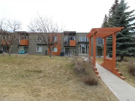 4127 Bow Trial SW | 4127 Bow Trail Southwest, Calgary