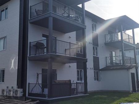 Logements 5-1/2 rdc et 4-1/2 2e étage