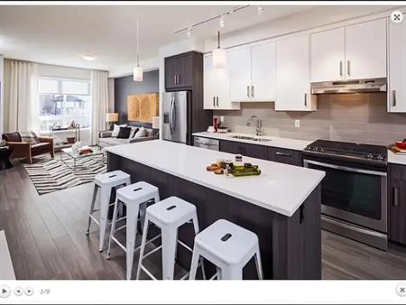 2Bed + Den/2.5 BA Sherwood BV NW - Townhouse (The Timbers) | Calgary