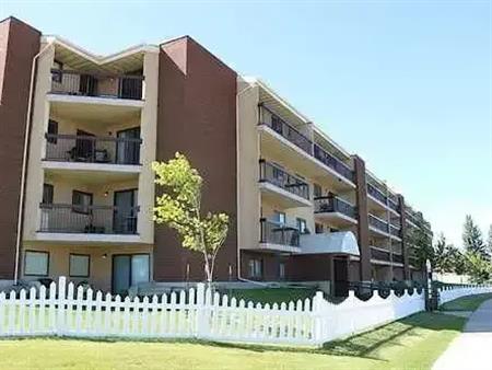 Quiet Corner Unit - 2 bedroom 1 bath condo UG parking included | 306 - 10511 19 Ave NW, Edmonton