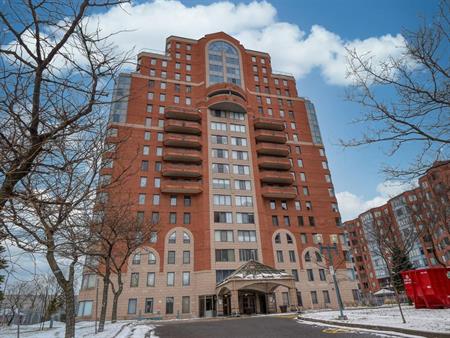 Appartement Saint-Laurent (Montréal) À Louer