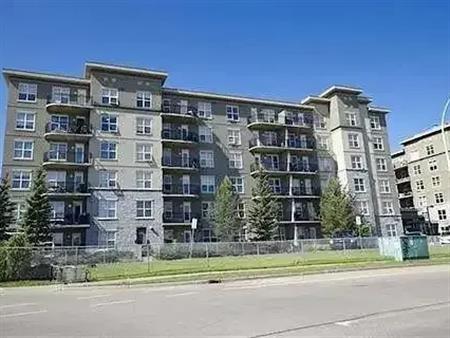 Cozy 2 bedroom 2 bathroom steps to Clearview LRT , nearby shopping plaza | 4245 139 Avenue Northwest, Edmonton