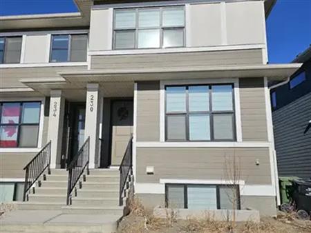 Stunning 3 Bedroom + Den Duplex for rent in Rockland Park! | 230 Haskayne Drive Northwest, Calgary